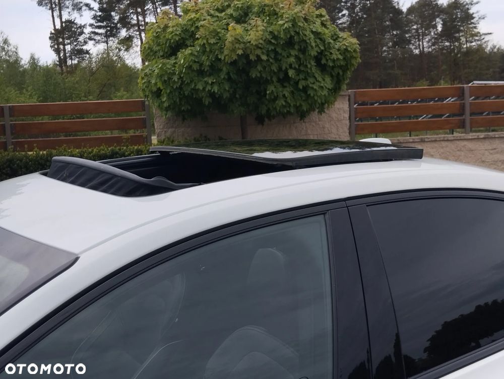 Volvo S60 T8 Recharge AWD Plus Dark - 32