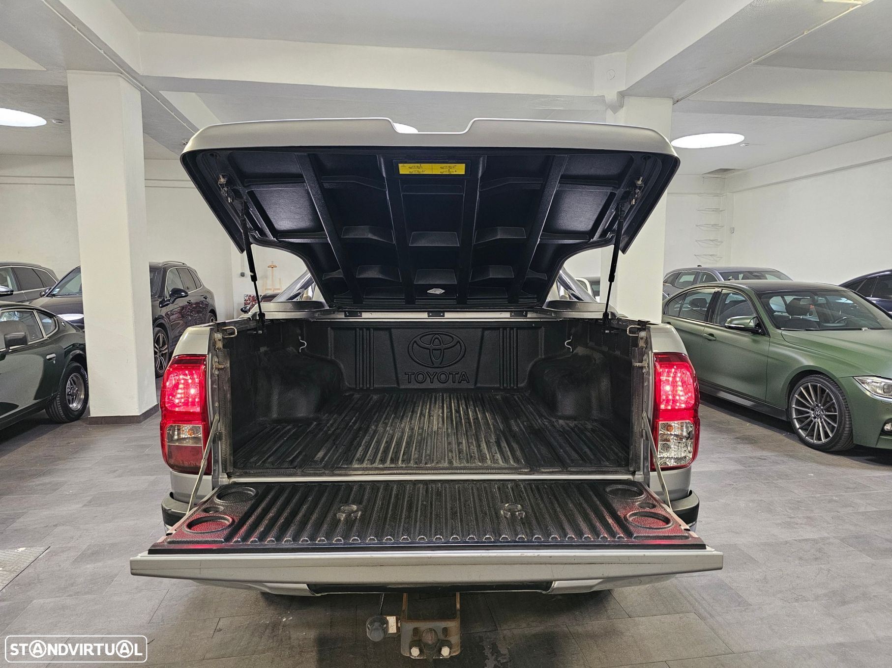 Toyota Hilux 4x4 Cabine Dupla Auto Executive - 32