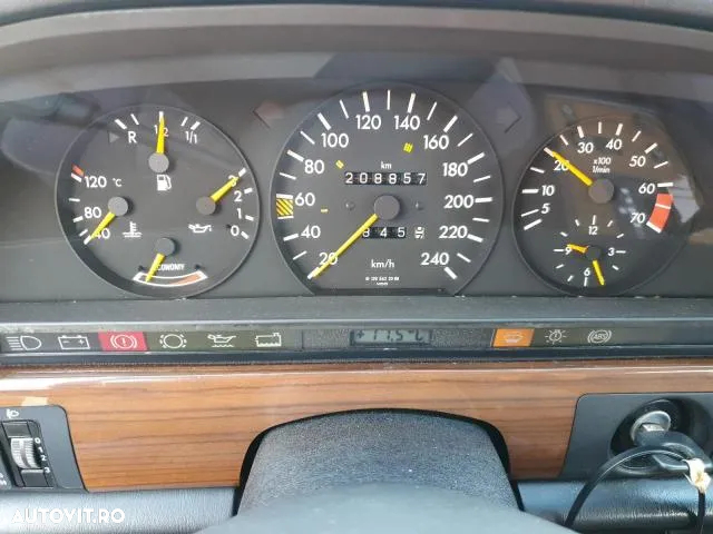 Mercedes-Benz W126 - 7