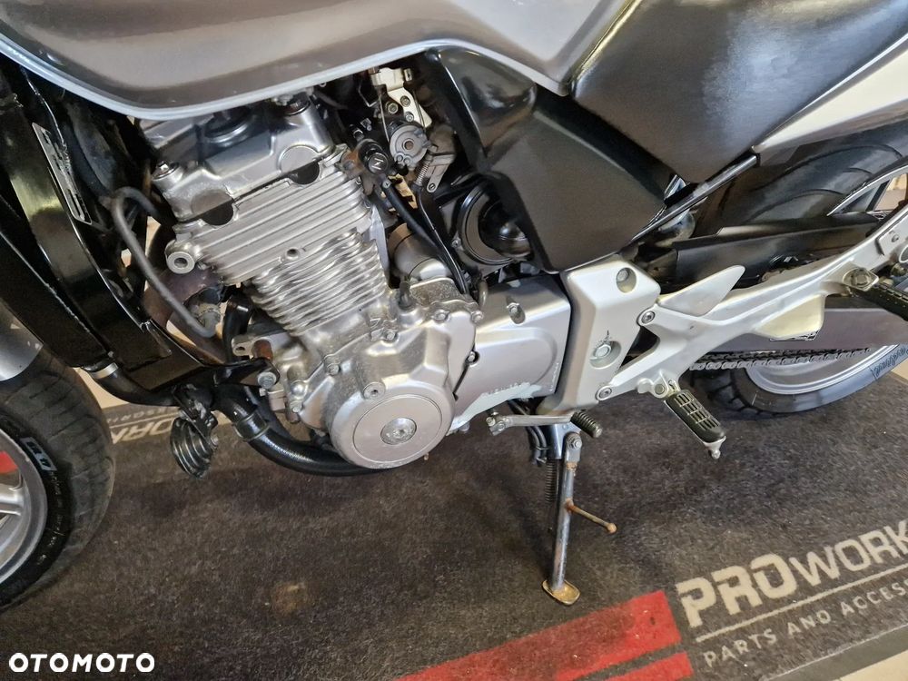 Honda CBF - 16