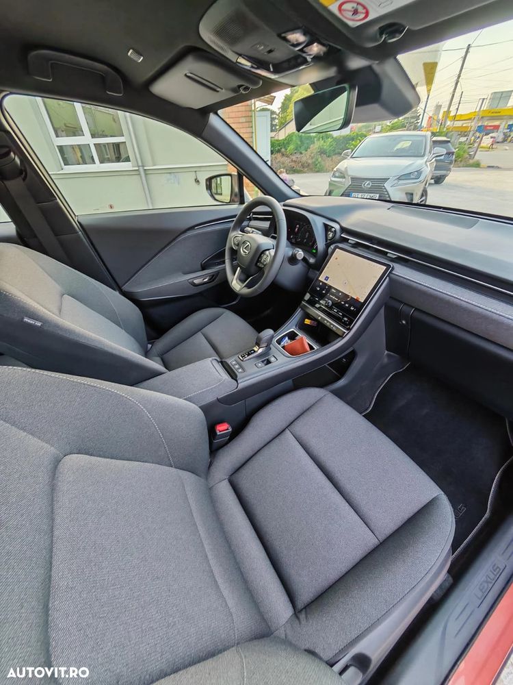 Lexus LBX 1.5 HEV 4x2 CVT Elegant - 11