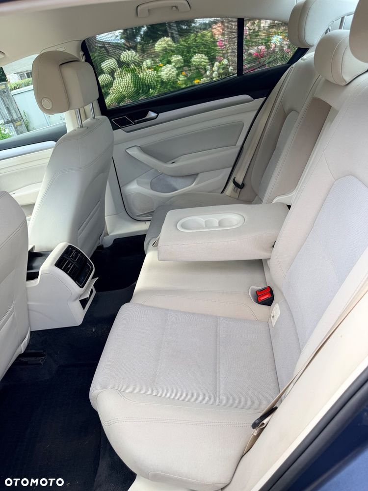 Volkswagen Passat 1.4 TSI BMT ACT Comfortline - 9