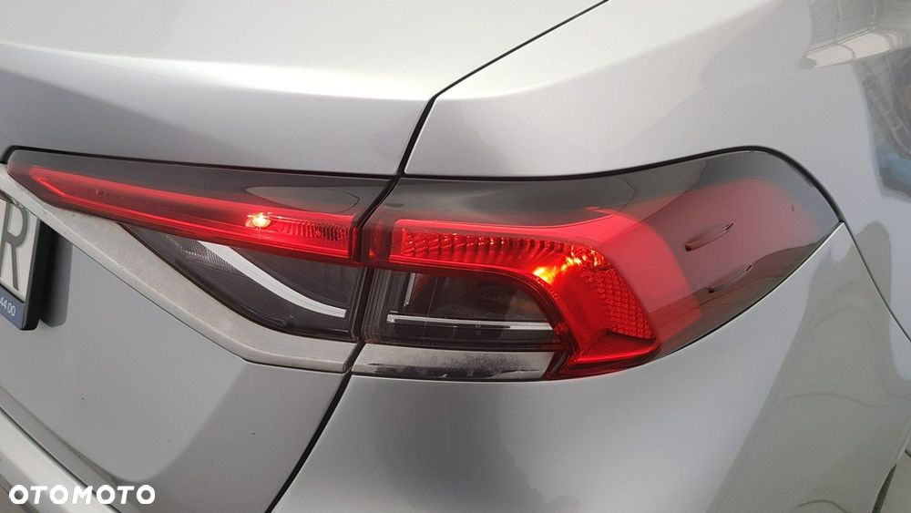 Toyota Corolla - 12
