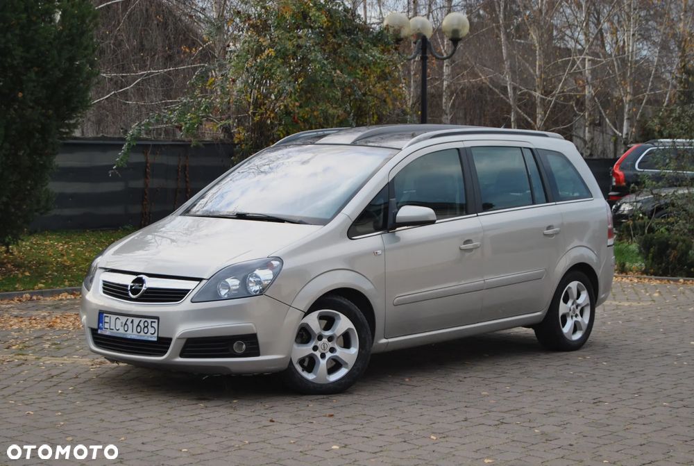 Opel Zafira 1.9 CDTI Cosmo - 1