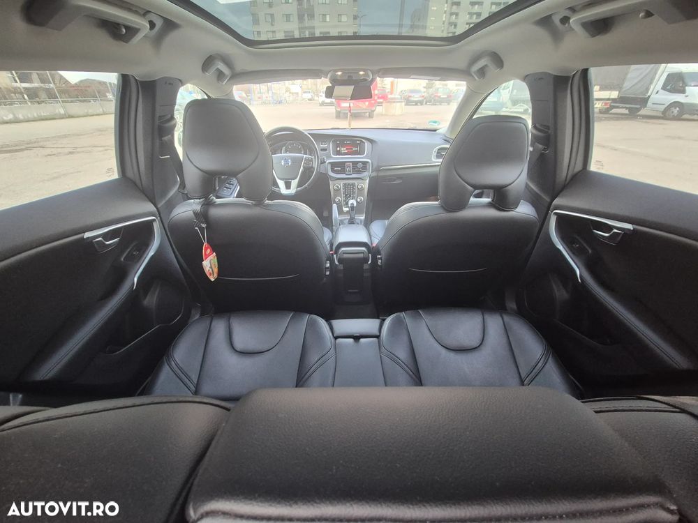 Volvo V40 D4 Summum - 28