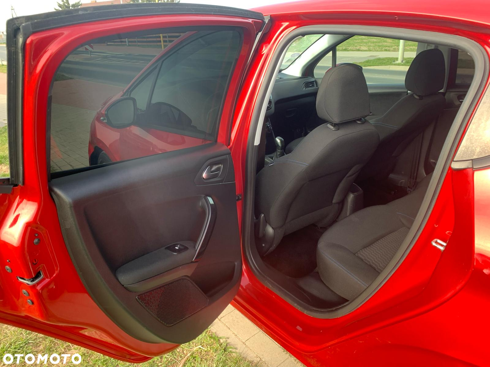 Peugeot 208 1.2 PureTech Active - 27