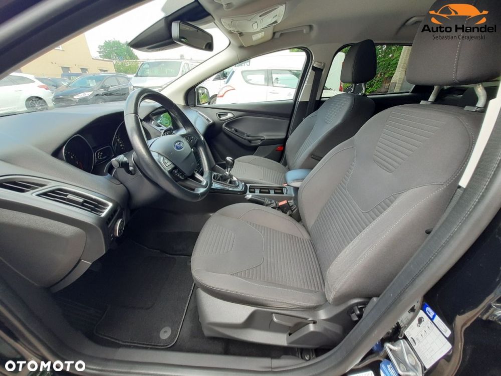 Ford Focus 1.0 EcoBoost STart-Stopp-System TITANIUM - 40