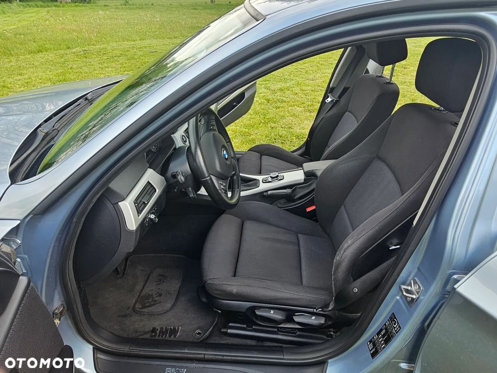 BMW Seria 3 318i Edition Sport - 6