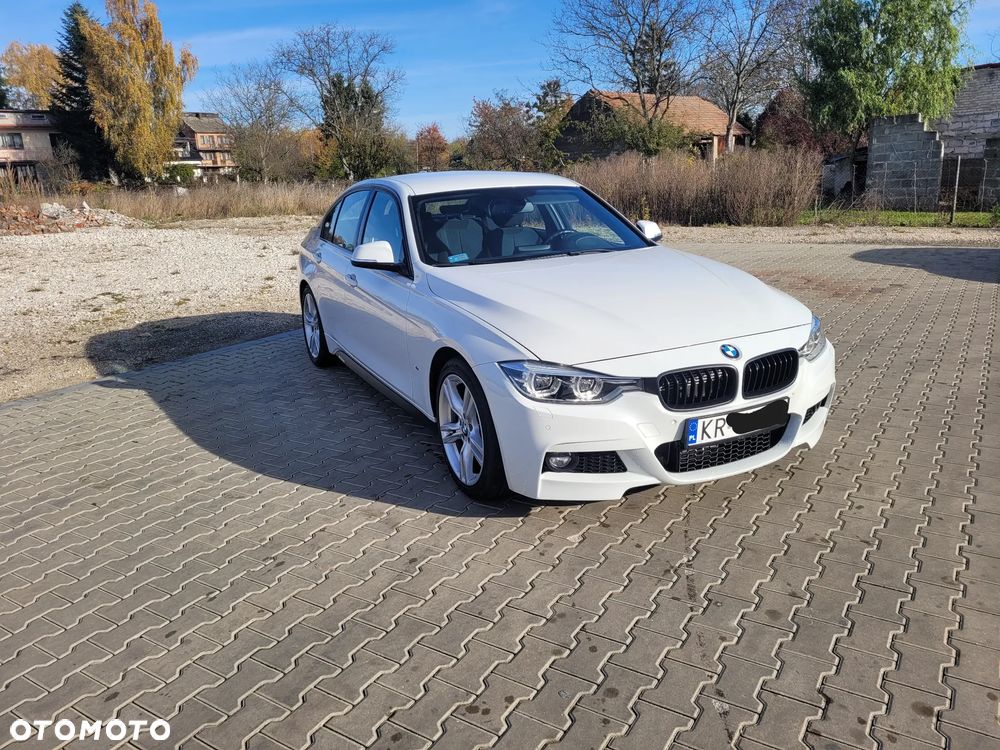 BMW Seria 3 330i M Sport - 1