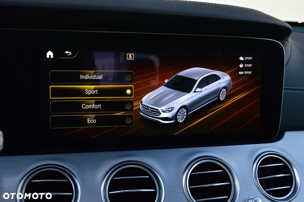 Mercedes-Benz Klasa E 220 d 4-Matic AMG - 34