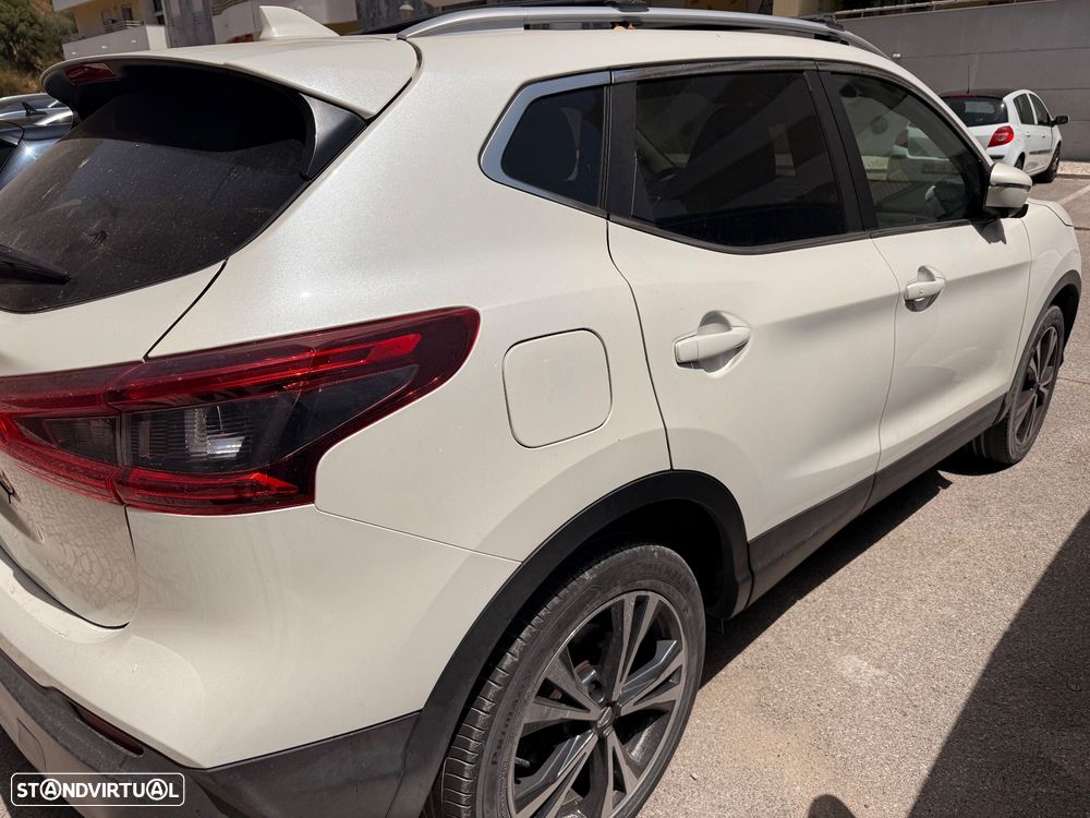 Nissan Qashqai 1.3 DIG-T N-Connecta J18 - 4