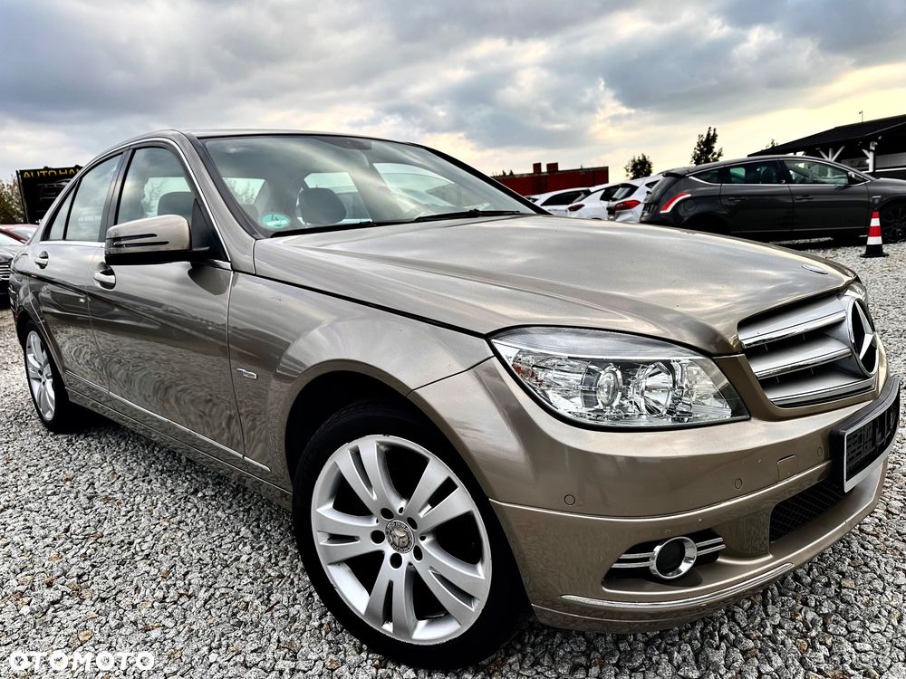 Mercedes-Benz Klasa C 180 Kompressor BlueEFFICIENCY Elegance - 23