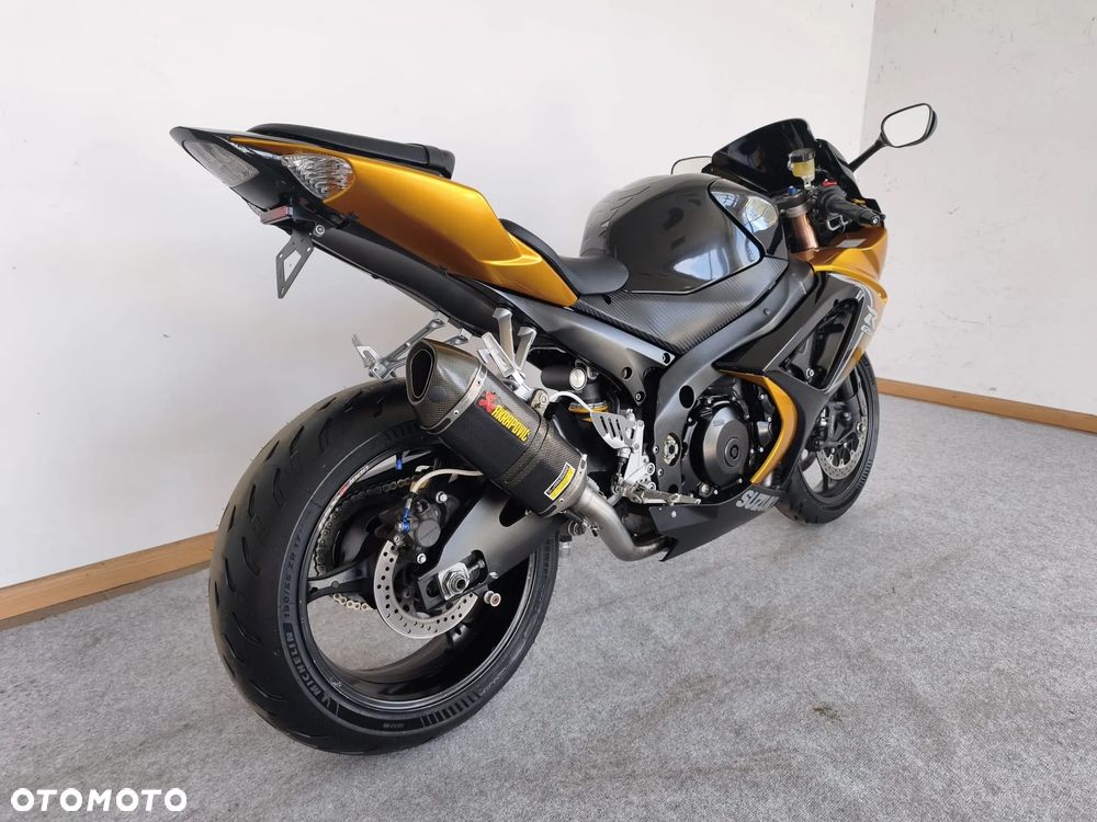 Suzuki GSX-R - 7