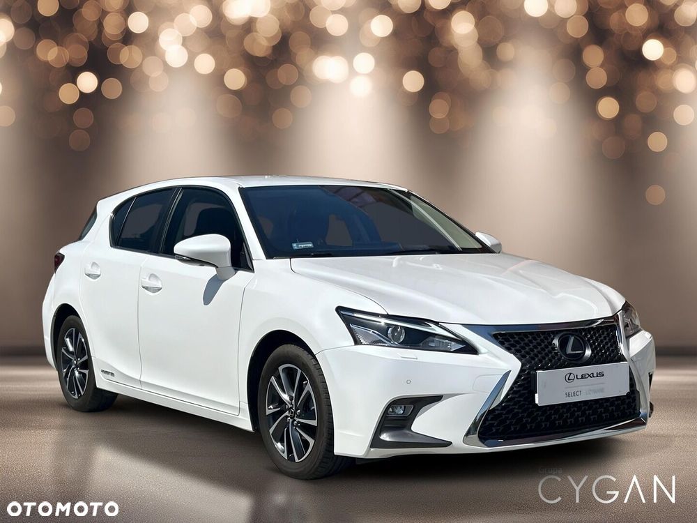 Lexus CT - 9