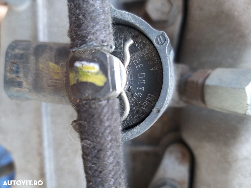 Injector 1.6 crdi  euro 5 d4fb dupa 2011 hyundai ix20 i30 elantra accent 4 kia cee'd cerato - 1