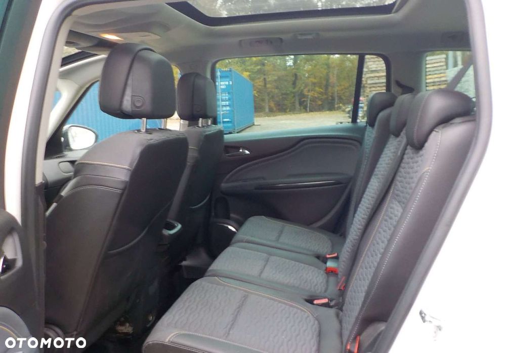 Opel Zafira - 28