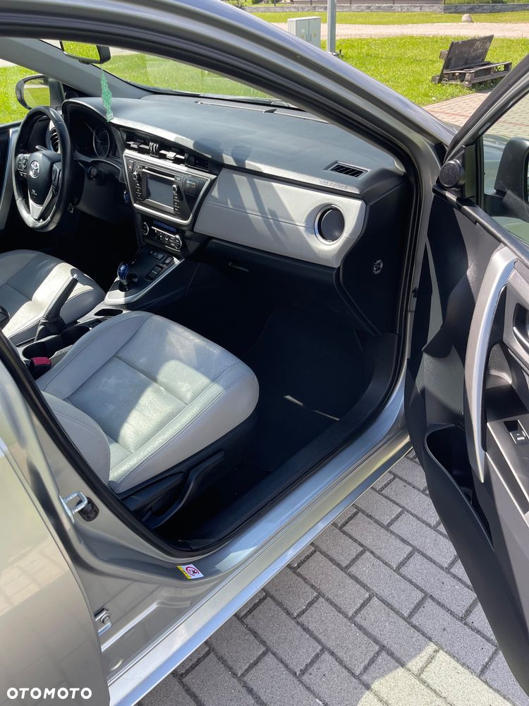Toyota Auris - 12