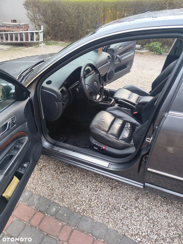 Skoda Superb 2.0 TDI DPF Elegance - 11