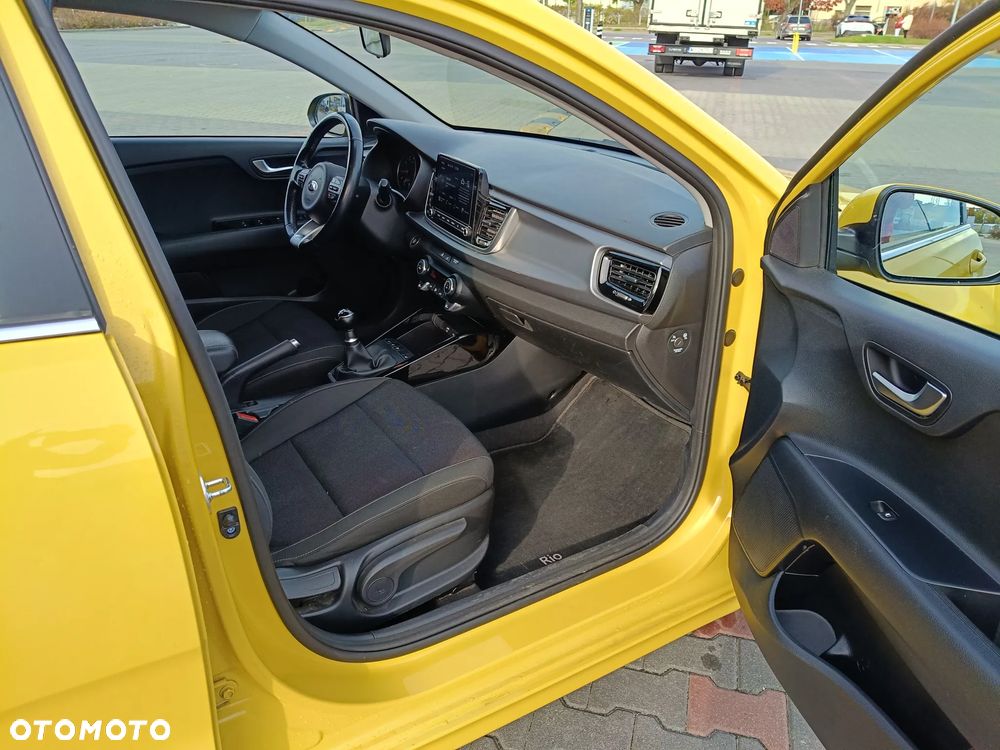 Kia Rio - 8