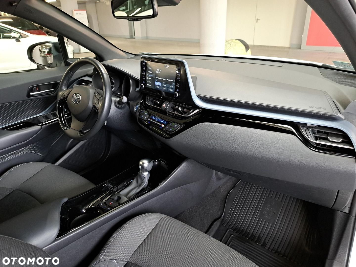 Toyota C-HR - 16