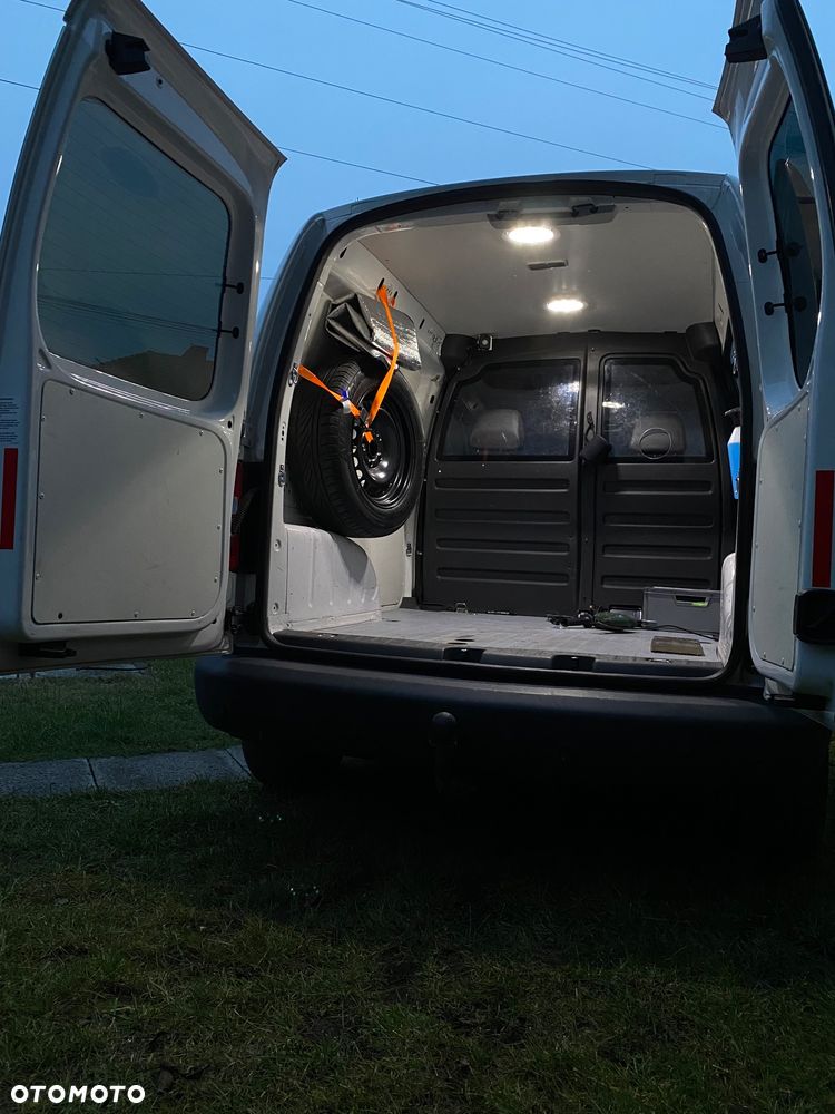 Volkswagen Caddy - 18