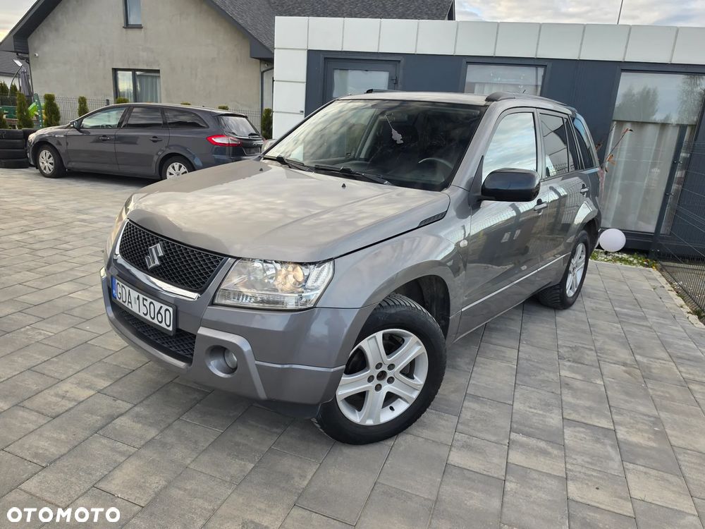 Suzuki Grand Vitara 2.0 - 9
