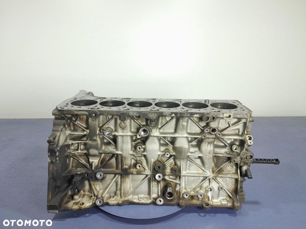 BMW 7 G11 G12 LCI 3.0D 340 KM BLOK SILNIKA B57D30B 8597702 - 4