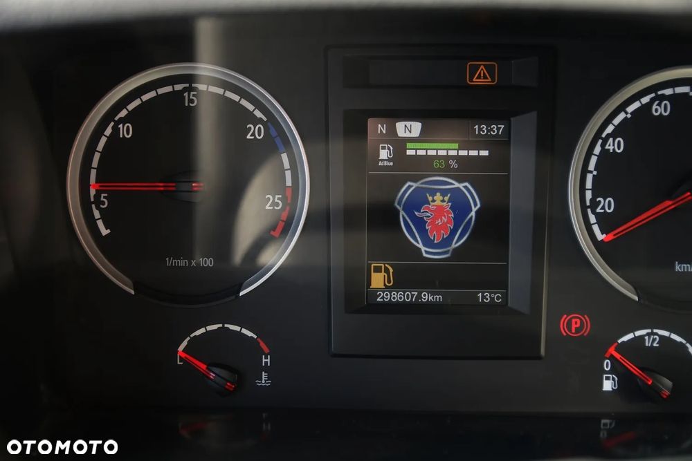 Scania P 250///* 2015///* PRZEB. JEDYNE 298TYŚ KM///* 18000KG///* HDS///* 3 STRONNY WYWROT//* /WAGA///* STAN BARDZO DOBRY - 25