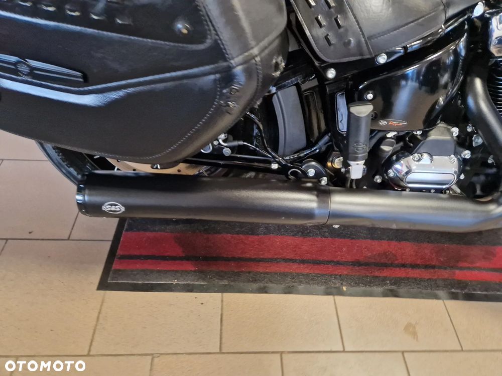 Harley-Davidson Softail Heritage Classic - 19