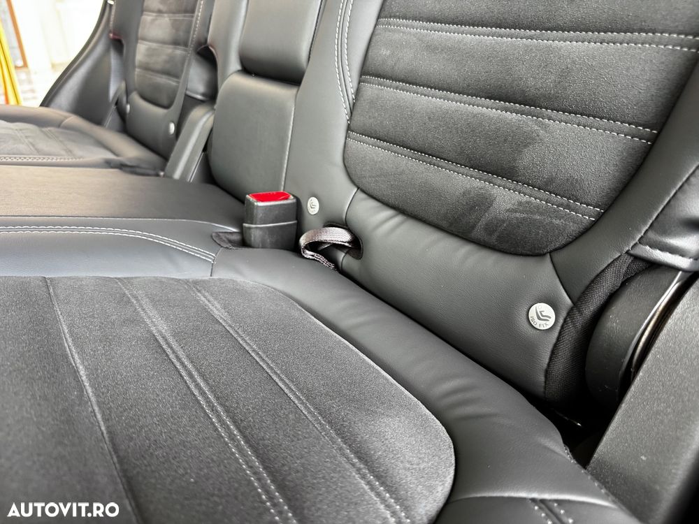 Mitsubishi Outlander 2.4 4WD Plug-In Hybrid Plus - 23