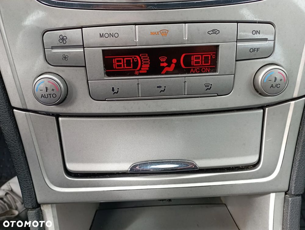 Ford Mondeo 1.6 Trend - 14