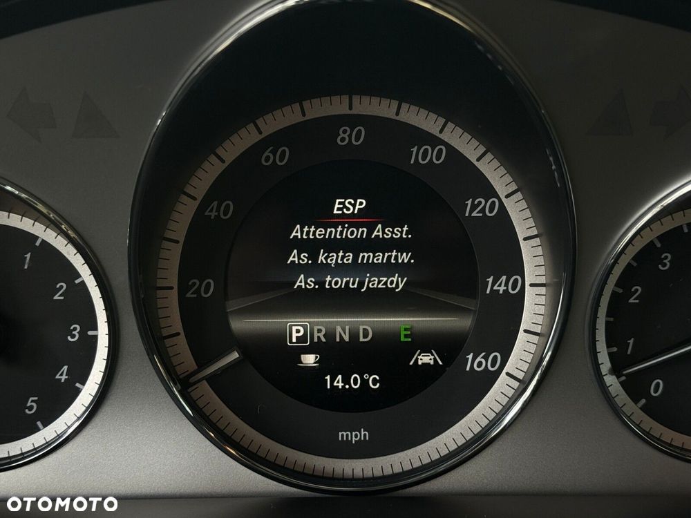 Mercedes-Benz Klasa E - 21