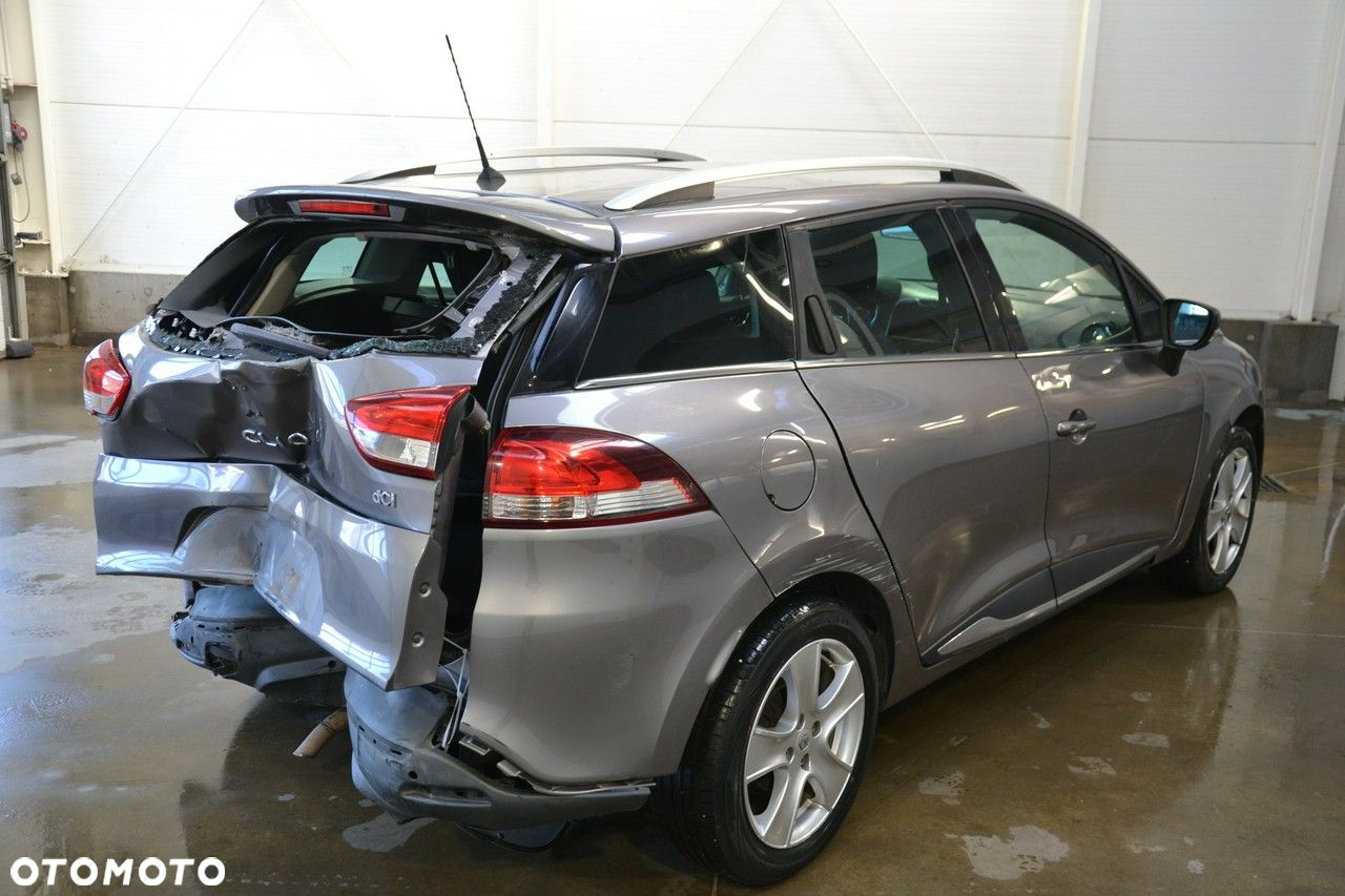 Renault Clio - 6