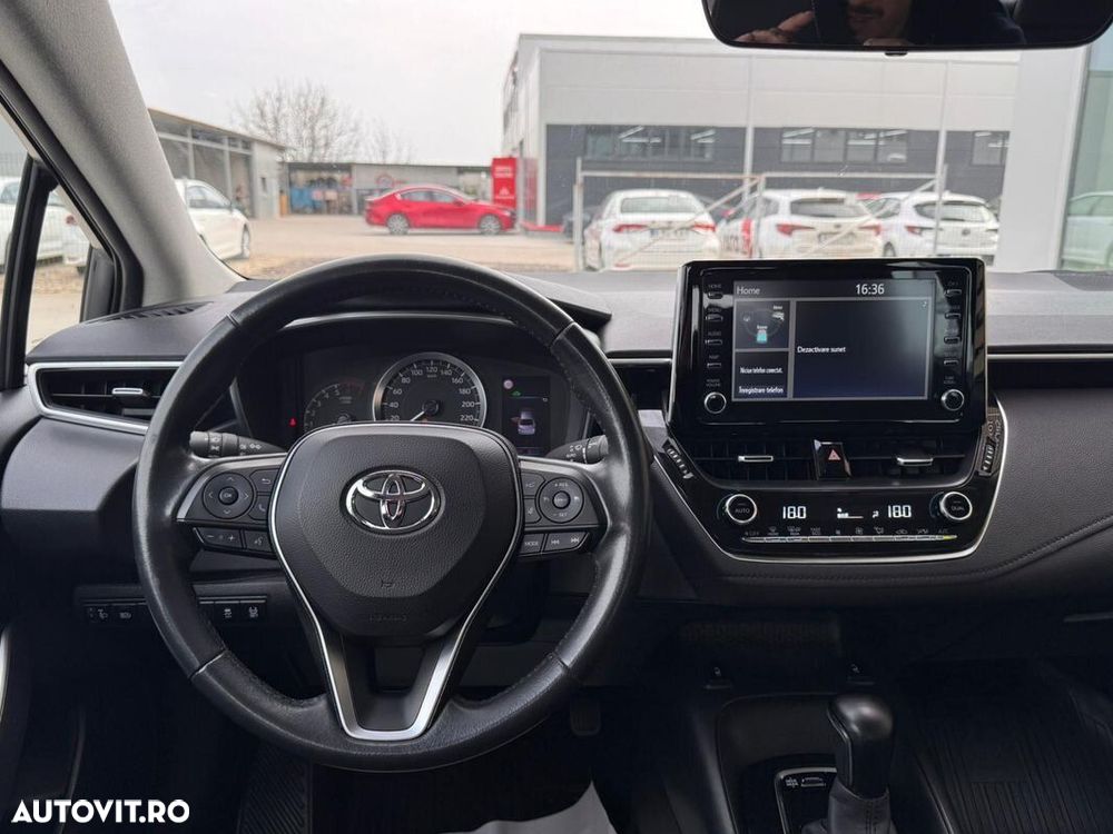 Toyota Corolla 1.8 HSD Business - 15