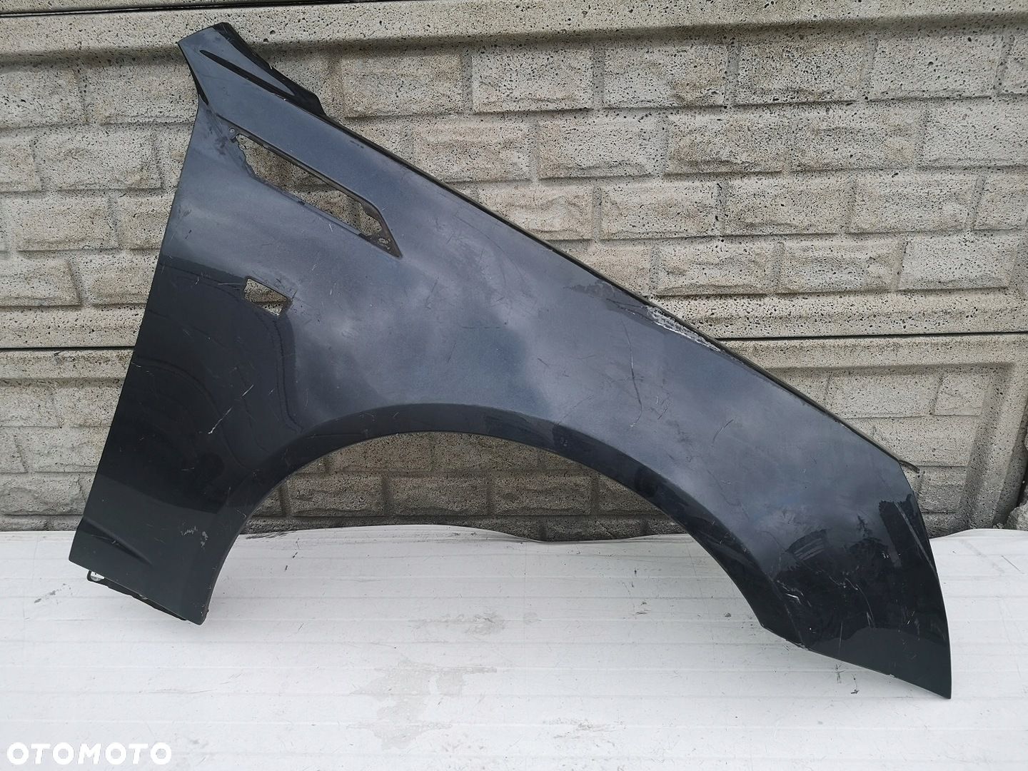 CADILLAC CTS II 2 2007-2013 BŁOTNIK PRZEDNI PRAWY - 1