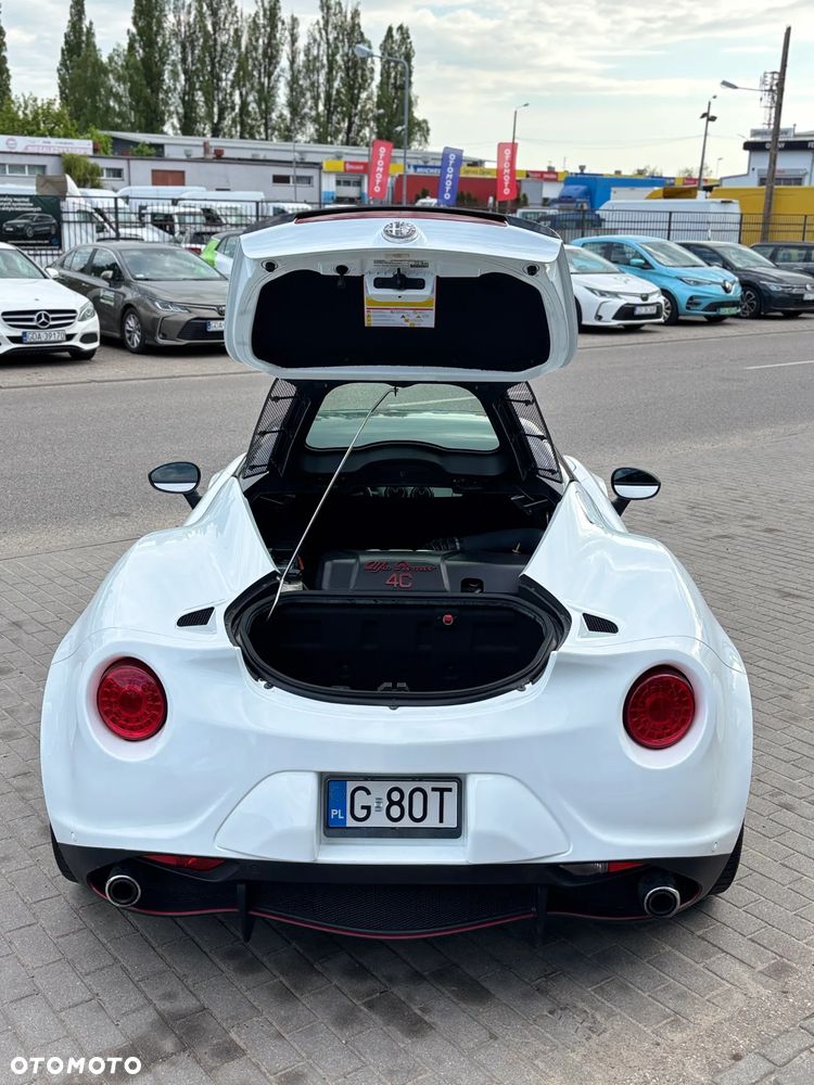 Alfa Romeo 4C - 14