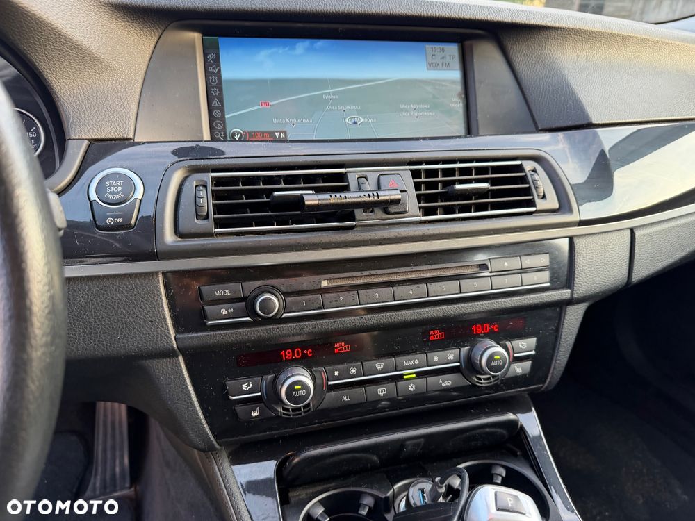 BMW Seria 5 530d Modern Line - 9