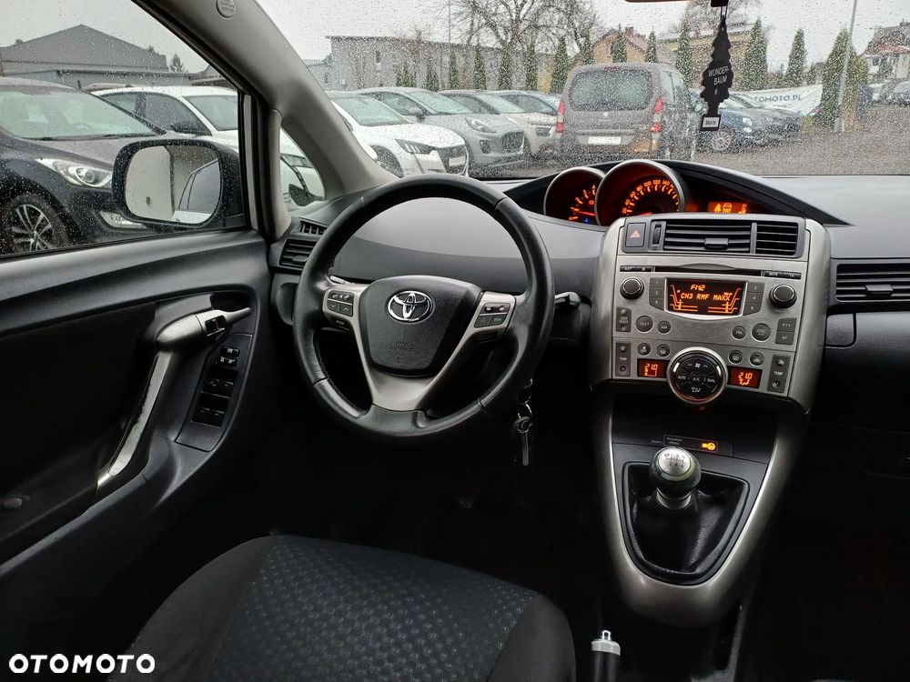 Toyota Verso 2.0 D-4D 2010 7os - 20