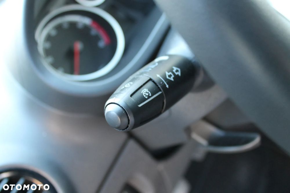 Opel Corsa 1.4 16V Active - 17