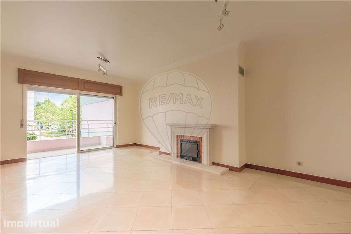 Apartamento T2 para arrendamento - Grande imagem: 2/16