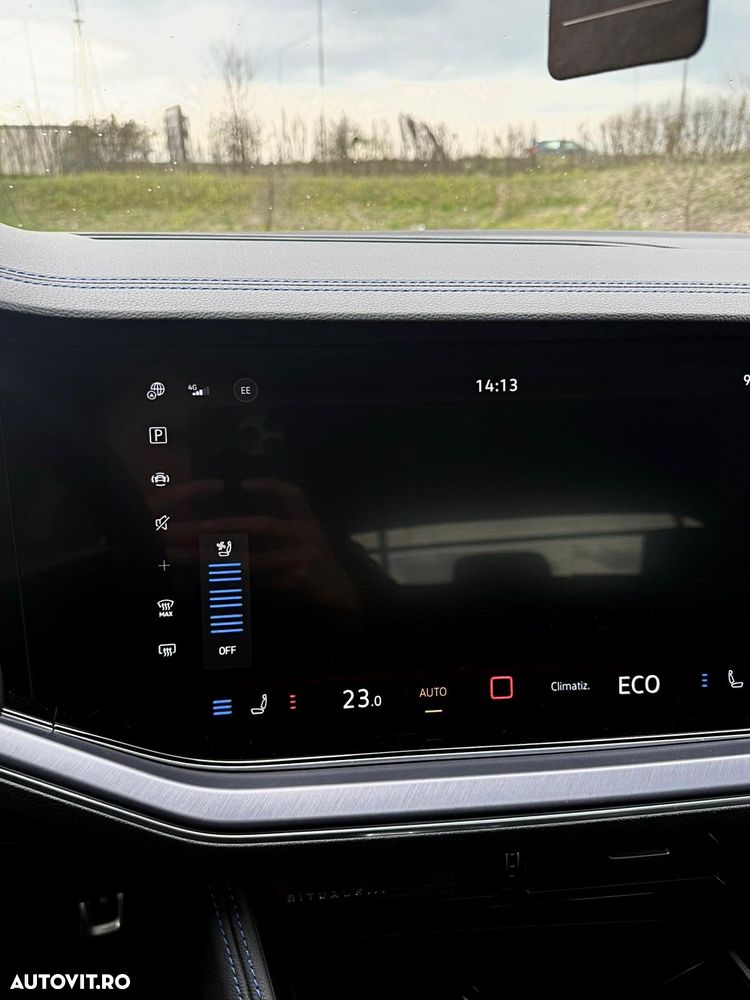 Volkswagen Touareg - 25