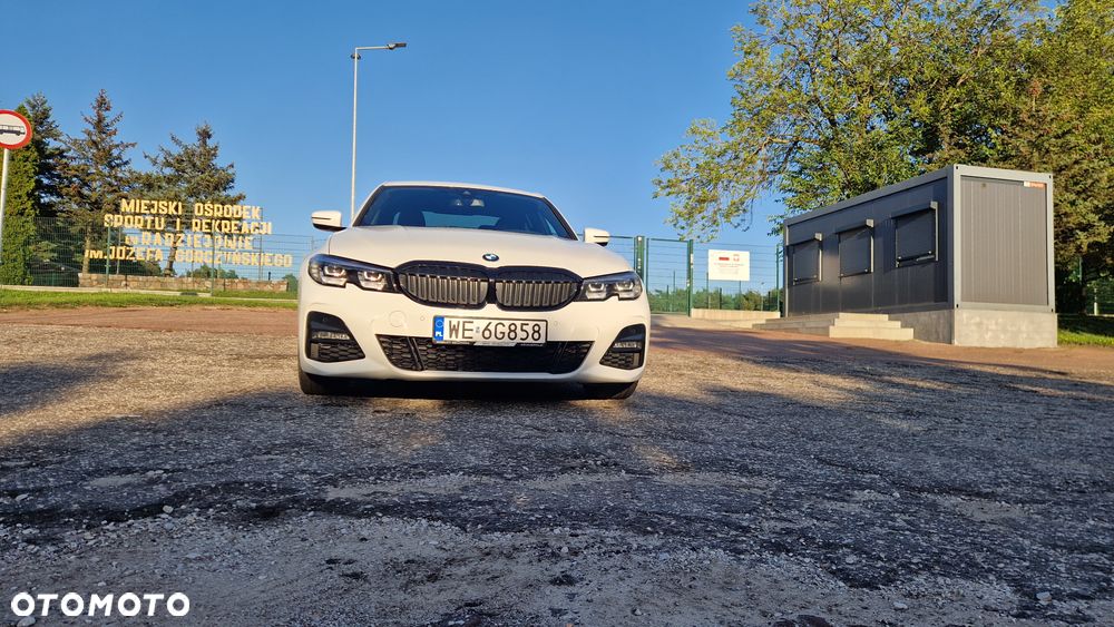 BMW Seria 3 330d MHEV M Sport sport - 9