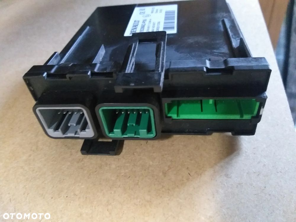 STEROWNIK CIOM  Renault gama T 21930662-P05 - 2