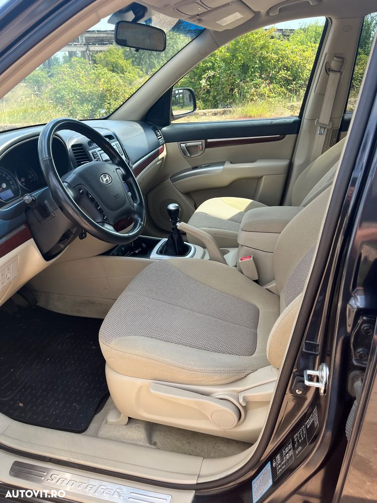 Hyundai Santa Fe 2.2 DSL VGT 7 SEATS 4WD - 9