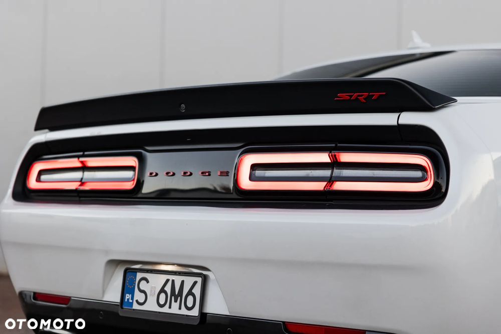 Dodge Challenger - 18