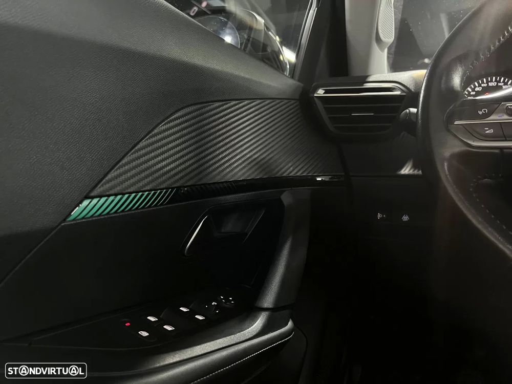 Peugeot 2008 PureTech 100 Stop&Start Allure - 20