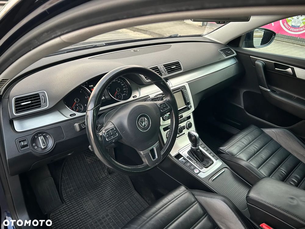 Volkswagen Passat 2.0 TDI Highline DSG - 9