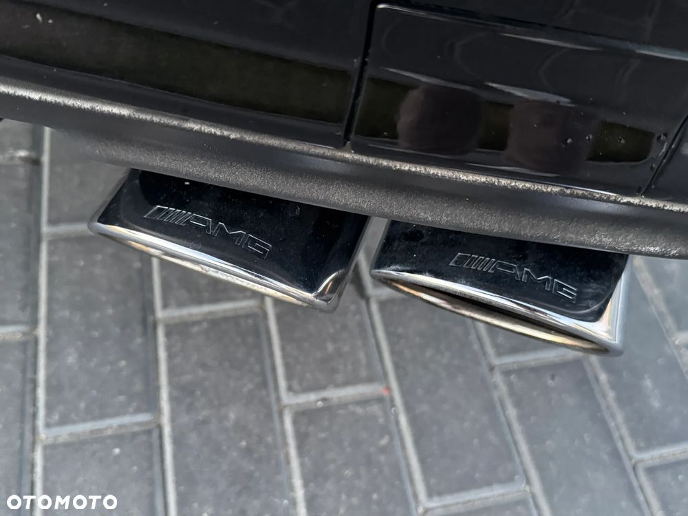 Mercedes-Benz Klasa C 63 AMG - 13