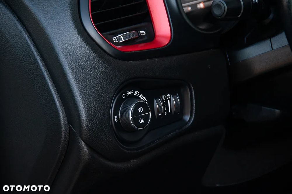 Jeep Renegade 2.0 MultiJet Trailhawk 4WD S&S - 39