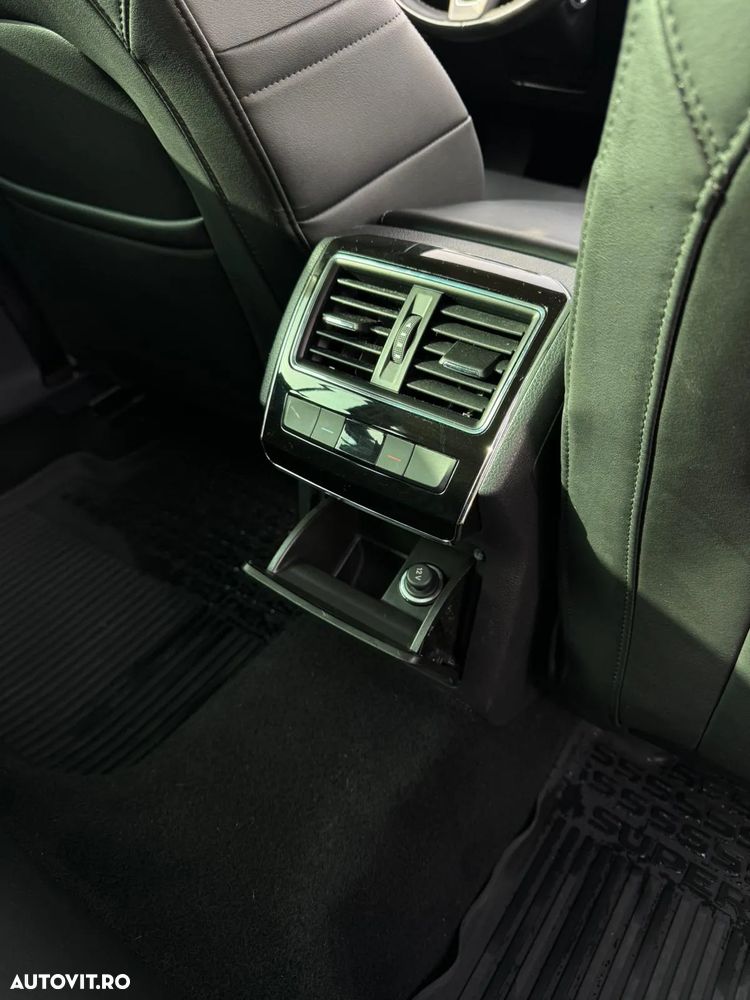 Skoda Superb 2.0 TDI 4X4 DSG Laurin & Klement - 27